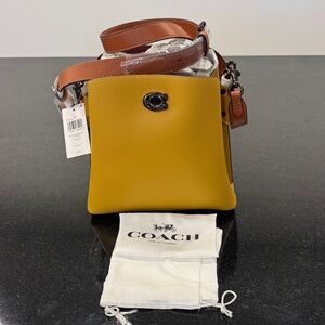 Coach Flax and Tan Willow Bucket Bag New